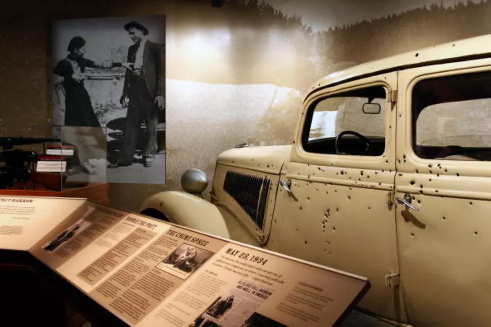 Are Bonnie & Clyde’s Ghosts Haunting This Spot in Louisiana?