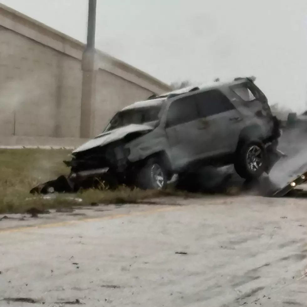 Multi-car Accident Totally Stops Traffic On I-220 in Shreveport